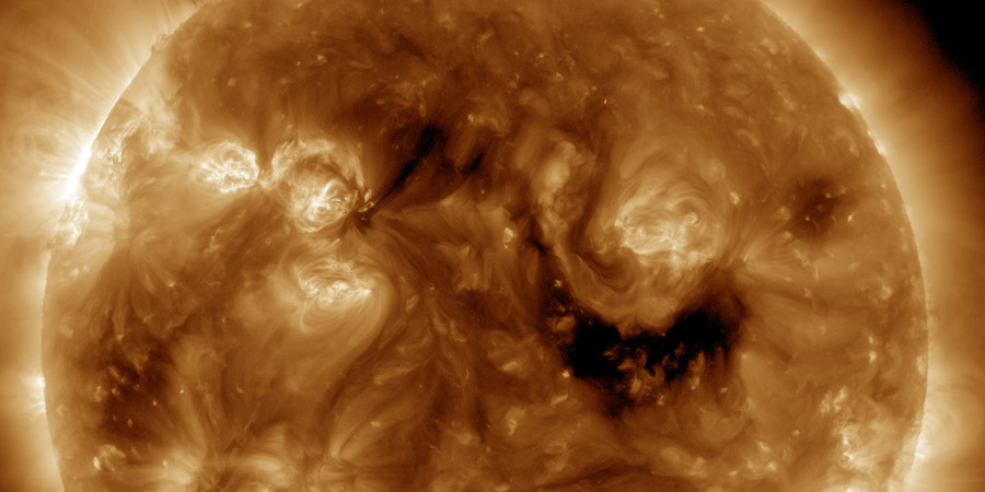 Active geomagnetic conditions, Coronal hole faces Earth