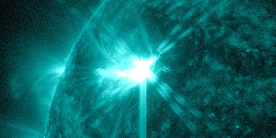 Two X-class solar flares only 7 hours apart